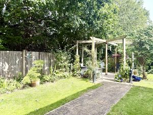 Communal Gardens- click for photo gallery